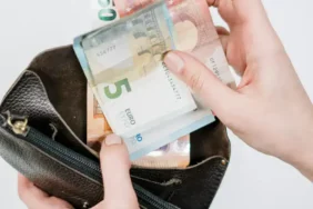 İran: Hürmüz Boğazı'ndan Geçiş Ücretleri Riyal ile Ödenecek