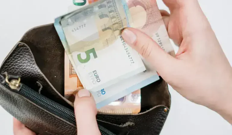 Brent Petrolün Varili 93,33 Dolar